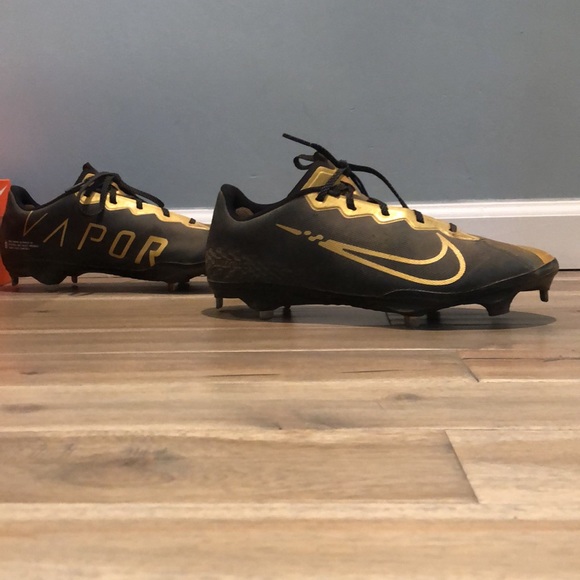 Men’s Nike baseball cleats - Picture 4 of 7